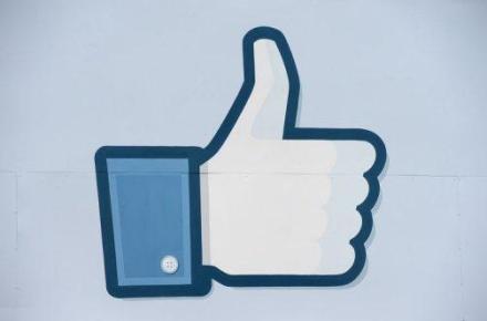 طنز/ لایک فردای فرزندانتان را امروز بزنید!