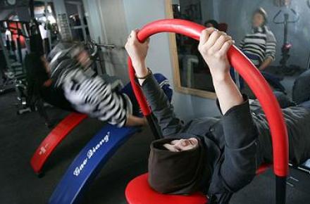 مسابقه ارسال تصاویر غیراخلاقی دختران ایرانی! +تصاویر تاسف بار