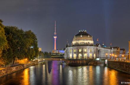 عذرخواهی گوگل بابت نام‌گذاری میدانی به نام هیتلر