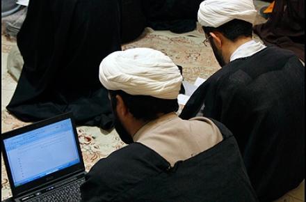 گزارش «المانیتور» از محبوبیت «فیس بوک» در بین طلاب حوزه های علمیه ایران 