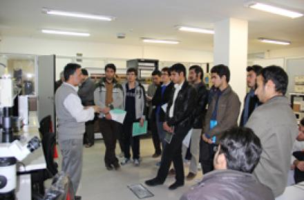 بازدید دانشجویان از مرکز تحقیقات مخابرات ایران