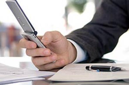 کابوس‌های یک زن از مزاحمت‌های پیامکی پسر همسایه 