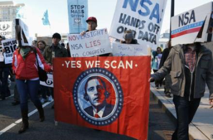 تجمع چند صد نفری معترضان به شنود در آمریکا