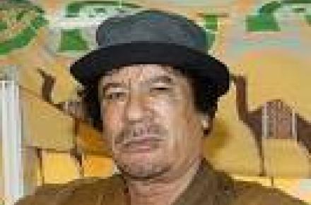 شبکه‎های اجتماعی: معمر قذافی زنده و تحت درمان است! عکس