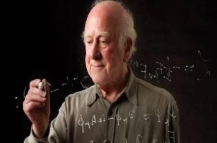 برنده جایزه نوبل از اینترنت و تلفن همراه استفاده نمی‎کند