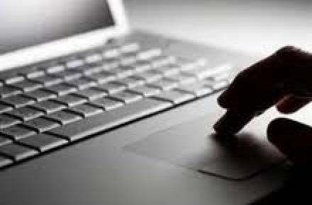 روسپیگری اینترنتی؛ شارژ می‌گیرم، وب می‌دهم! 