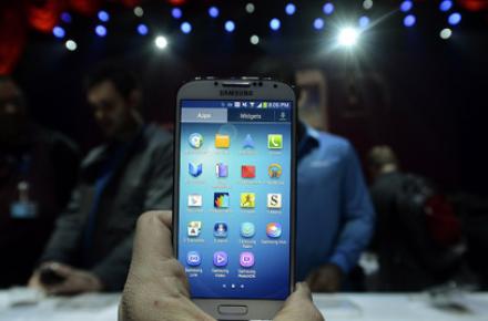 فروش میلیونی موبایل سامسونگ Galaxy S4