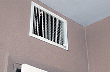 فیلمبرداری پنهانی از روابط محرمانه از طریق کانال کولر! 