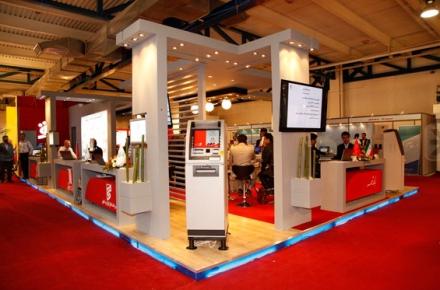 رونمایی از خدمت جدید بانک شهر در هفتمین نمایشگاه بورس، بانک و بیمه