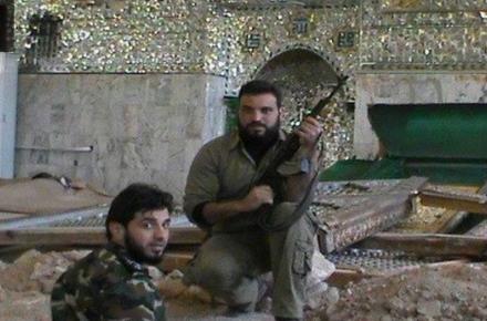 انتشار تصاویر مسؤولان نبش قبر حجر بن عدی در اینترنت