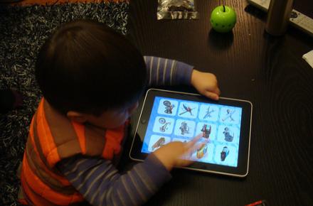 صفحه‎های قابل لمس، قابلیت یادگیری کودکان را افزایش می‎دهد