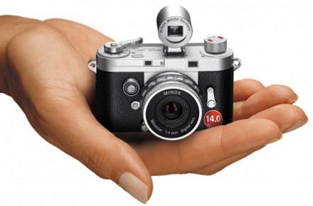دوربین عکاسی که کف دست جا می‎شود+ عکس