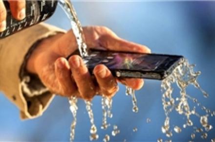 نسل جدید گوشی‌های ضد آب با بدنه نانویی متفاوت+ عکس