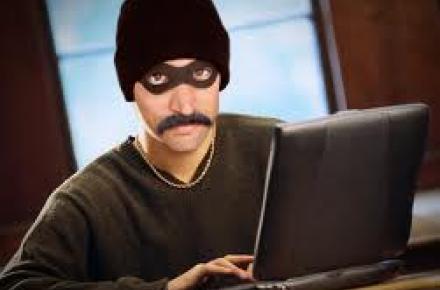 دستگیری عامل اغفال دختران جوان در "چت‌روم"