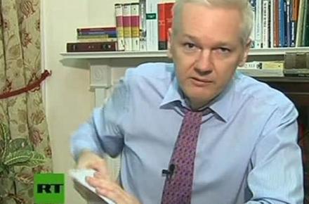 بنیانگذار ویکی‌لیکس: فیلم "رکن پنجم" به آتش جنگ علیه ایران دامن می‎زند!