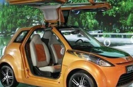 ورود اولین خودروی هوشمند چینی بدون راننده به بزرگراه +عکس