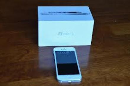 تخفیف باورنکردنی فروش آیفون 5 و 4S فقط یک ماه
