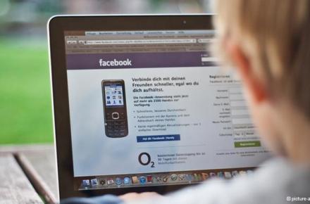 رفتارشناسی والدین با فرزندانشان در فیس بوک