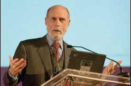 مخالفت پدر اینترنت با کنترل اینترنت توسط ITU