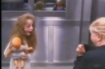 انتشار ویدئوی مواجهه‎ با شبح در داخل آسانسور، اعتراض کاربران وب را به همراه داشت 