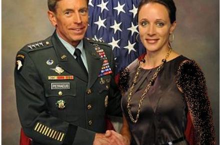 کشف ۵۰ ایمیل حاوی پیشنهادهای رابطه جنسی از رئیس سازمان سیا