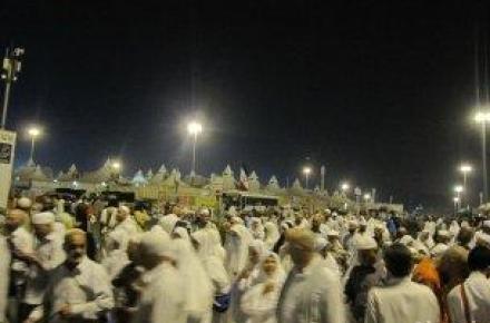 استفاده‎ی تشریفاتی از تلفن همراه طی مناسک حج!