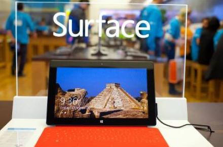 برنامه‎ی مایکروسافت برای تولید بیشتر سخت افزار و واکنش رقبا