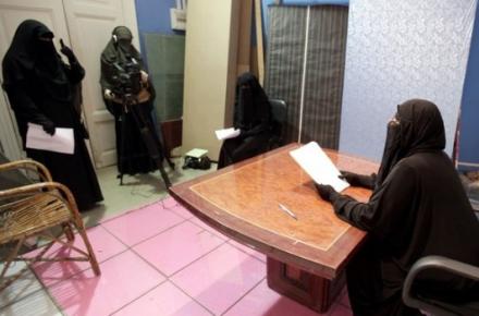 اولین شبکه‎ی تلویزیونی زنان پوشیه ای آغاز بکار کرد 