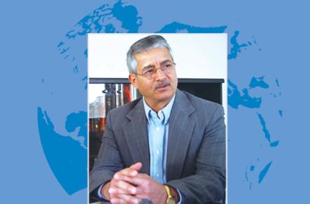 چاپ دوم کتاب زندگینامه پروفسور یحیی کمالی‌‌پور روانه بازار کتاب شد