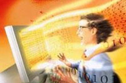 معایب استفاده‎ی زیاد از کامپیوتر؛ بروز بیماری در مچ دست، شانه و گردن