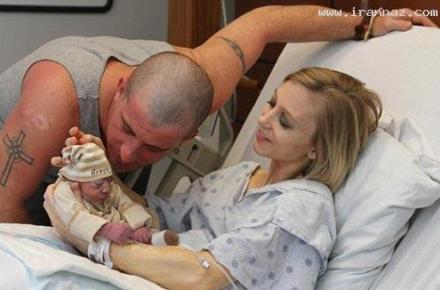 کودکی عجیب که فیس بوک سانسورش کرد! + عکس