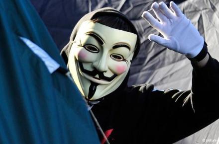 هکرهای "ناشناس" ایمیل نخست‌وزیر تونس به همراه 2700 ایمیل دیگر را هک کردند 