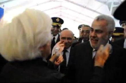 روبوسی نخست وزیر مغرب با همسر سفیر آمریکا موج اعتراض‌ها را فضای وب را به همراه داشت + عکس