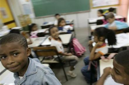 تراشه‌ی الکترونیکی امنیت دانش آموزان برزیلی را تأمین می‌کند