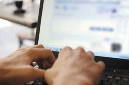 انتشار شماره تلفن زن در چت‌روم به قصد انتقام 