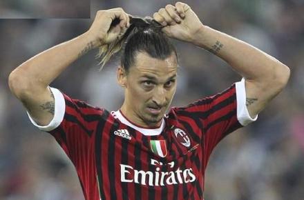 توهین زلاتان ابراهیموویچ به یک خبرنگار زن 