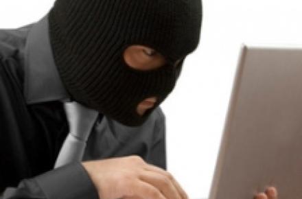 انتشار عکس‌های عروسی در اینترنت برای انتقام‌ از همسرسابق	 