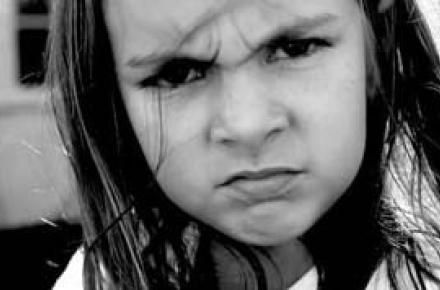 دختری با محبوبیت فراگیر در شبکه‌ی اینترنت + تصاویر