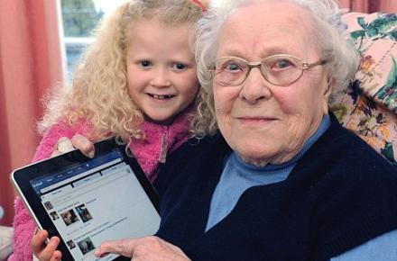 ثبت نام پیرترین کاربر فیس بوک در کتاب رکوردهای جهانی گینس + عکس