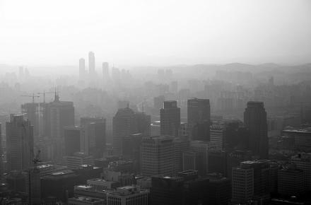 همزمان با افزایش آلودگی هوا، سایت کنترل کیفیت هوا تعطیل شد! 