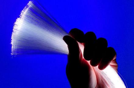 با پیشنهاد شرکت مخابرات ایران، پروژه‌ی اپراتور چهارم به تاخیر افتاد