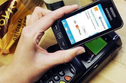 در سال 2016؛  تلفن همراه جایگزین پول نقد می‌شود