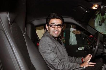 یادداشت فیس بوکی فرزاد حسنی در شب تولدش