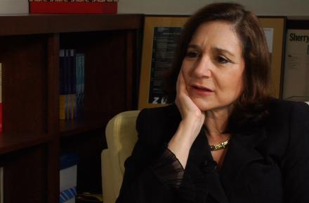 گزارش/ پروفسور شری تورکل، استاد دانشگاه ماساچوست: مکالمات دیجیتال جایگزین مکالمات زنده شده است