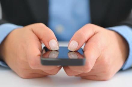 خطر مرگ در صورت شارژ تلفن همراه هنگام خواب!