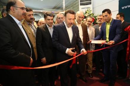 وزیر ارتباطات، مطرح کرد: طرح ارائه‎ی گوشی تلفن همراه با سیم کارت، برای جلوگیری از قاچاق