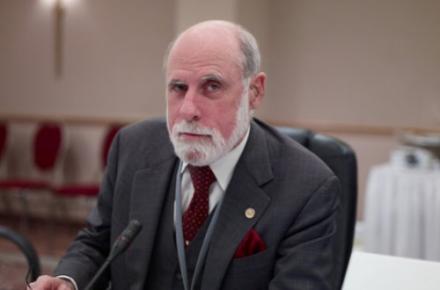 پدر اینترنت در همایش ICT پارسی‌زبانان حضور نخواهد یافت