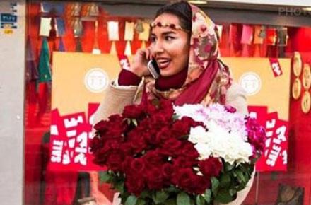 دختر گلفروش میدان تجریش، پدیده‌ی شبکه های اجتماعی! (+تصاویر)