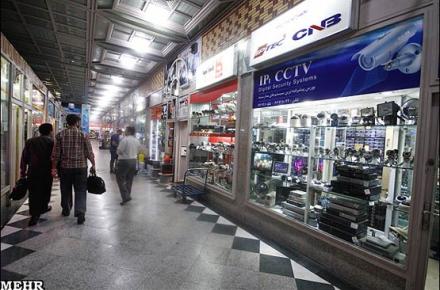 قیمت انواع دوربین‌ عکاسی در بازار + نکات نگهداری