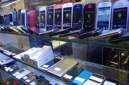 گوشی تلفن همراه؛ صدرنشین واردات در چهار ماهه نخست ۱۴۰۰